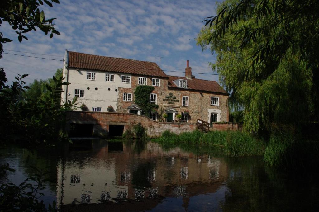 费克纳姆 Sculthorpe Mill酒店 外观 照片